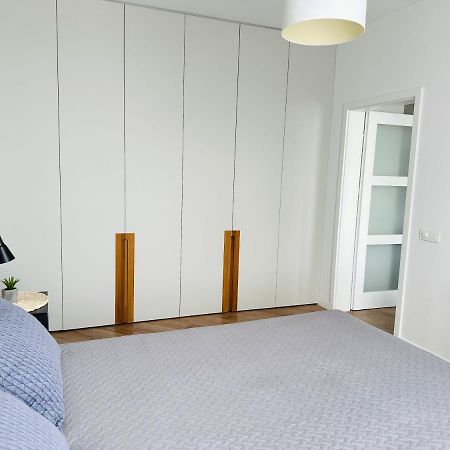 Butas Paciame Siauliu Miesto Centre Apartment โชเล ภายนอก รูปภาพ