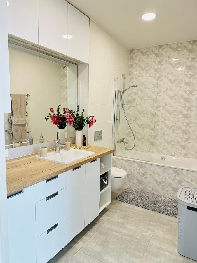 Butas Paciame Siauliu Miesto Centre Apartment โชเล ภายนอก รูปภาพ