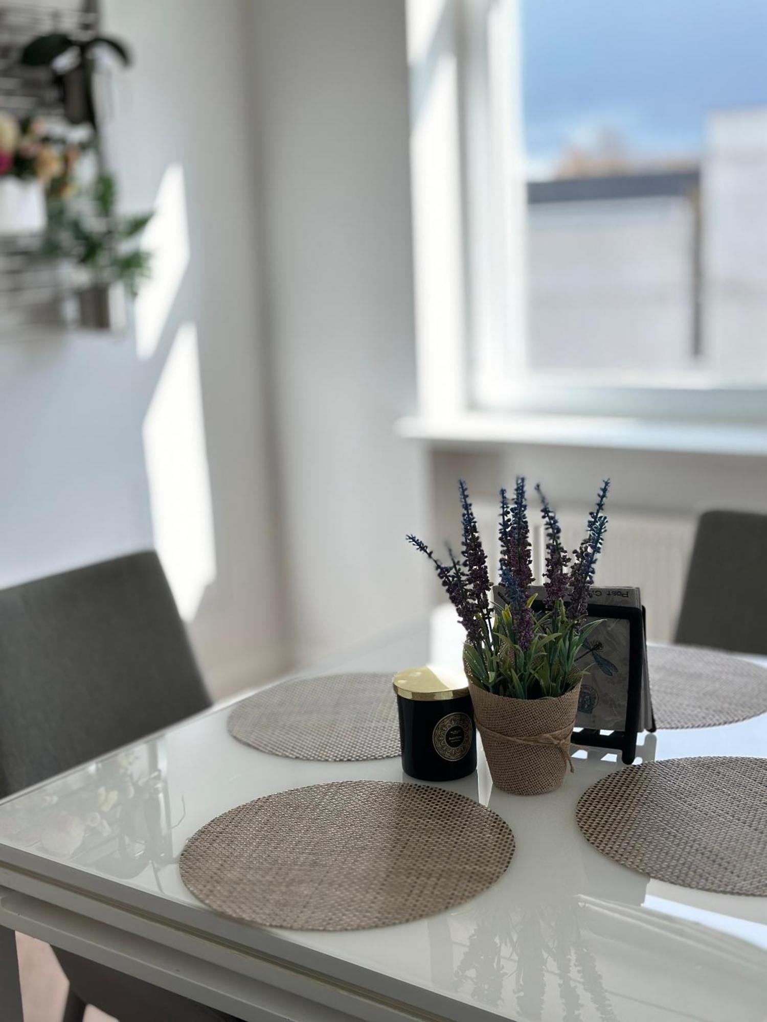 Butas Paciame Siauliu Miesto Centre Apartment โชเล ภายนอก รูปภาพ